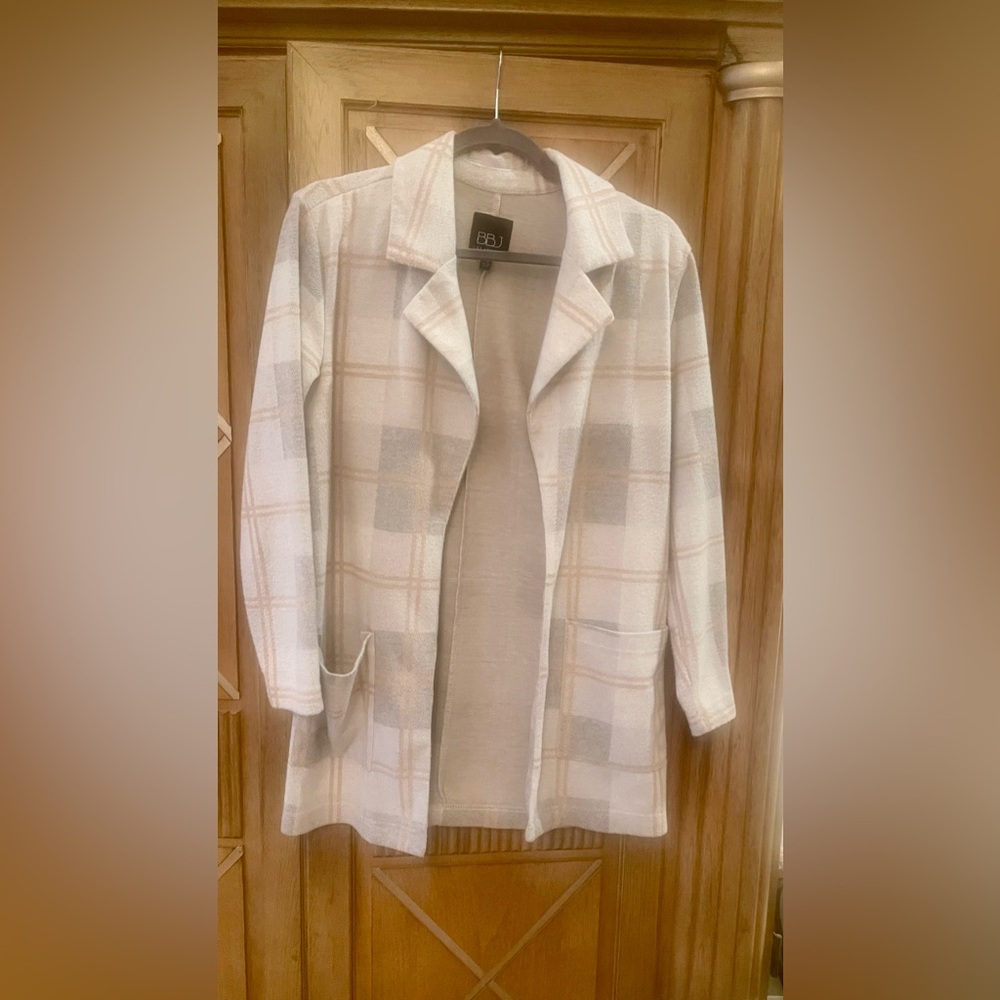 BBJ Los Angeles Women's Soft Plaid  Coat - White and Gray Checkered